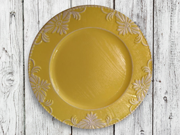 plato modelo flor amarillo deslavado